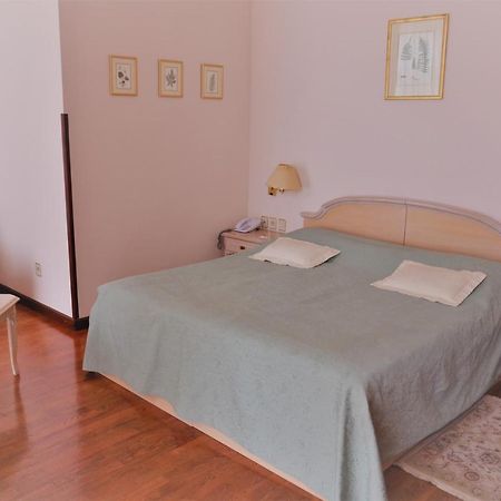 Hotel Mozart Opatija Bagian luar foto